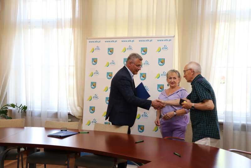 Kolejne umowy dla ełckich organizacji pozarządowych