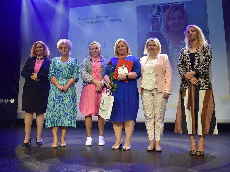 O wsparciu systemu pieczy zastępczej