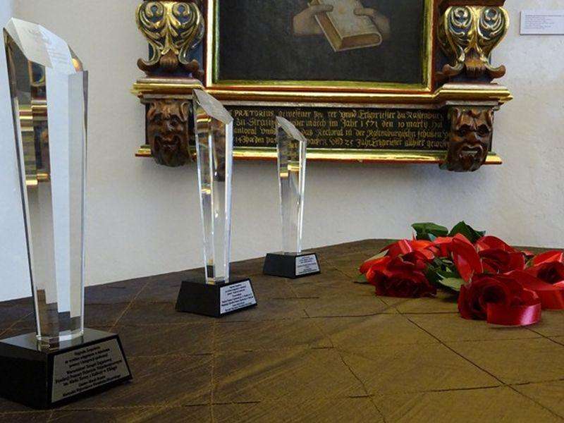 Wyróżnienia za pomoc i integrację społeczną